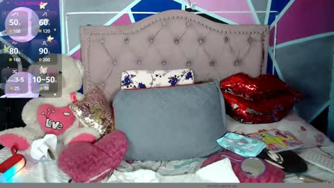 Snapshot of cristal_hot199037 chatting on 02-11-25, 12:27 Cristal online show from 02-11-25, 12:27