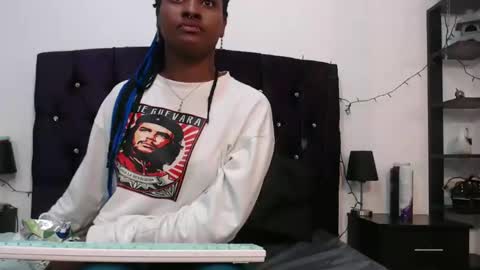 Hanna  online show from 01-04-25, 01:52