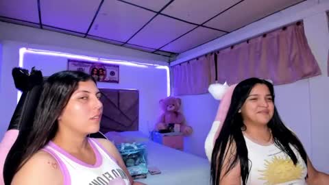 cristal_smith20 online show from 04-24-26, 02:36