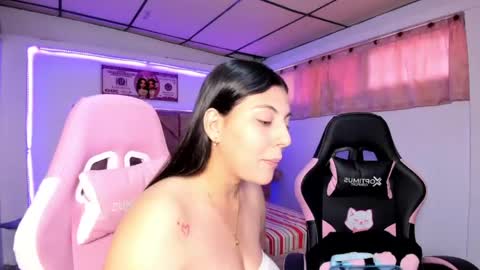 Snapshot of cristal_smith20 chatting on 06-01-26, 04:20 cristal_smith20 online show from 06-01-26, 04:20