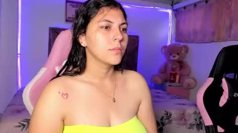 Snapshot of cristal_smith20 chatting on 07-09-26, 12:09 cristal_smith20 online show from 07-09-26, 12:09
