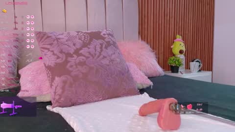 Snapshot of cristal_subin69 chatting on 11-18-25, 12:20 STEFANYIG cristalsubin online show from 11-18-25, 12:20