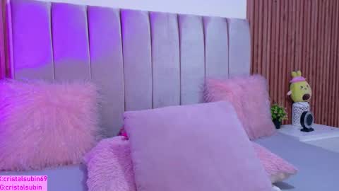 Snapshot of cristal_subin69 chatting on 12-18-25, 11:38 STEFANYIG cristalsubin online show from 12-18-25, 11:38