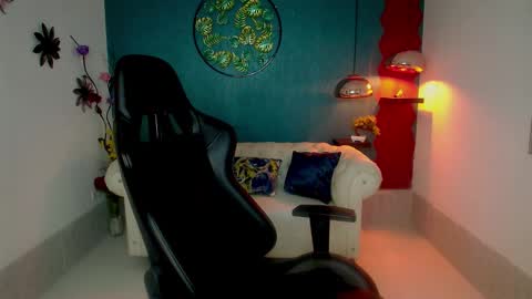 Cristal online show from 11-30-25, 11:09