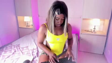 cristalbennet online show from 06-11-26, 07:56