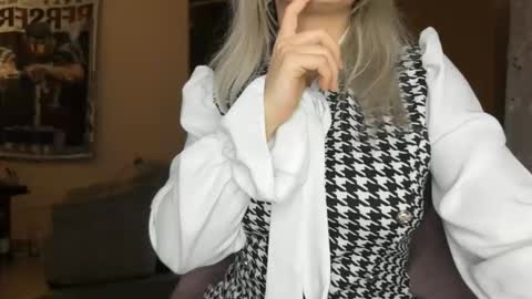 cristalbi online show from 03-08-26, 05:28