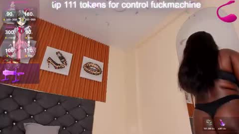 Snapshot of cristale69 chatting on 12-17-25, 01:44 cristale69 online show from 12-17-25, 01:44