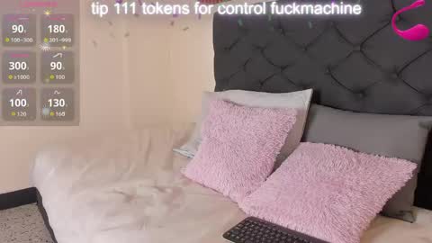 cristale69 online show from 04-22-26, 06:31