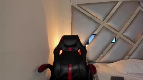 cristalevans_vc online show from 10-16-25, 05:30