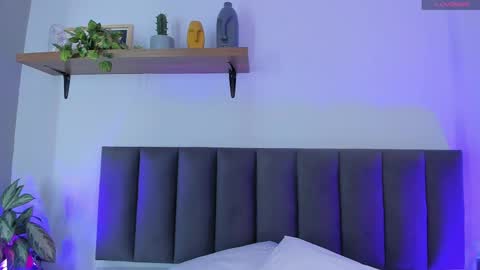 cristalfoxy_ online show from 05-18-26, 07:41