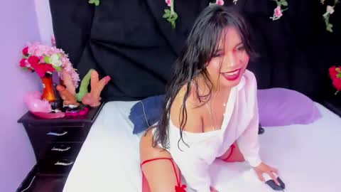 Snapshot of cristalhorny_69 chatting on 10-12-25, 04:00 Cristal online show from 10-12-25, 04:00