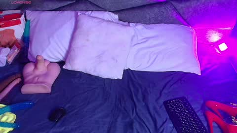 CRISTAL MILF online show from 12-18-24, 10:35