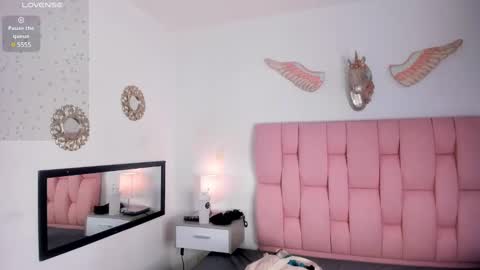 Snapshot of cristalmunez chatting on 02-01-25, 12:37 cristal online show from 02-01-25, 12:37