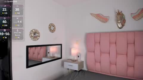 Snapshot of cristalmunez chatting on 02-10-25, 12:39 cristal online show from 02-10-25, 12:39