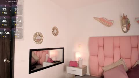 Snapshot of cristalmunez chatting on 02-19-25, 12:55 cristal online show from 02-19-25, 12:55