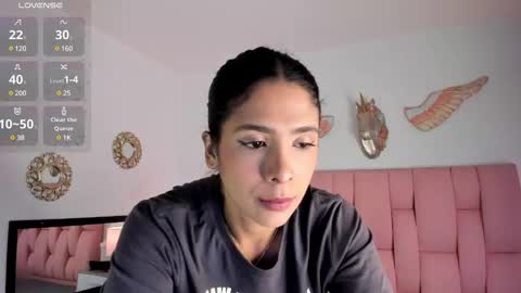 Snapshot of cristalmunez chatting on 03-03-25, 12:48 cristal online show from 03-03-25, 12:48