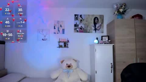 Snapshot of cristalmunez chatting on 09-21-25, 03:35 cristal online show from 09-21-25, 03:35