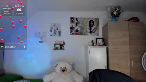 Snapshot of cristalmunez chatting on 09-23-25, 01:58 cristal online show from 09-23-25, 01:58