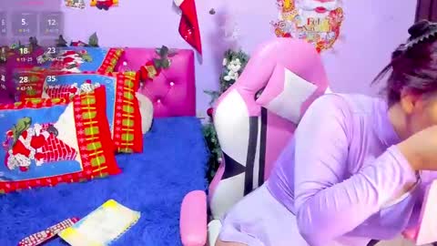 Snapshot of cristaln07 chatting on 12-31-24, 12:00 Natis online show from 12-31-24, 12:00