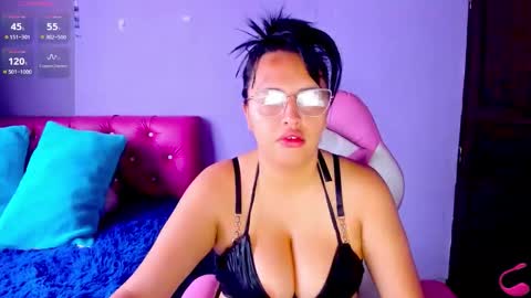 Snapshot of cristaln07 chatting on 09-10-25, 12:05 Natis online show from 09-10-25, 12:05