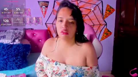 Snapshot of cristaln07 chatting on 10-30-25, 02:40 Natis online show from 10-30-25, 02:40