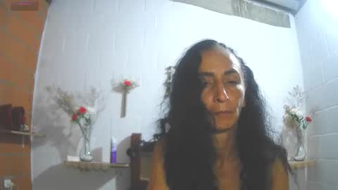 Snapshot of cristalvelvet chatting on 05-10-26, 06:29 online show from 05-10-26, 06:29