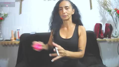 Snapshot of cristalvelvet chatting on 06-04-26, 10:43 online show from 06-04-26, 10:43