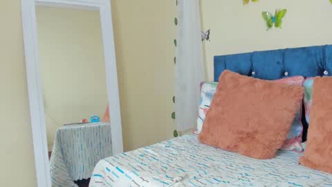 cristal walker online show from 02-04-25, 03:47