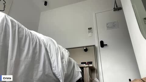 Snapshot of cristasworldxoxo chatting on 10-26-25, 10:04 Crista online show from 10-26-25, 10:04