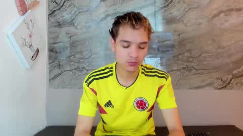 Cristhian online show from 10-27-25, 01:04