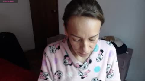 cristina online show from 10-26-25, 04:02