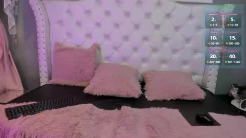 Cristina  online show from 11-13-25, 08:41