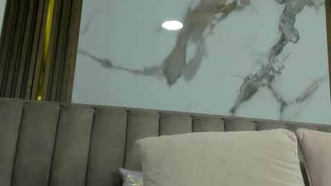 Cristina online show from 09-13-25, 10:48