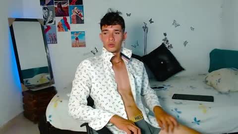 Snapshot of cristofer_hot98 chatting on 02-18-25, 01:54 Cristofer online show from 02-18-25, 01:54