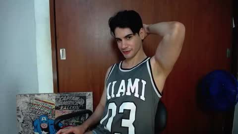 cristopher online show from 11-28-25, 01:41