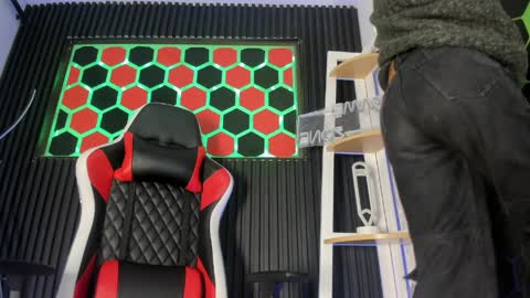 Cristopher  online show from 04-05-26, 08:28