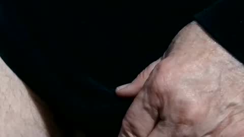 Snapshot of crockerbear11 chatting on 03-06-26, 04:47 crockerbear11 online show from 03-06-26, 04:47