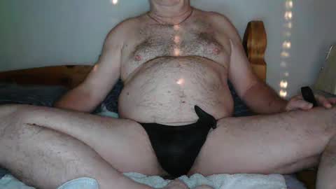 Crowbarbi online show from 10-17-25, 11:35