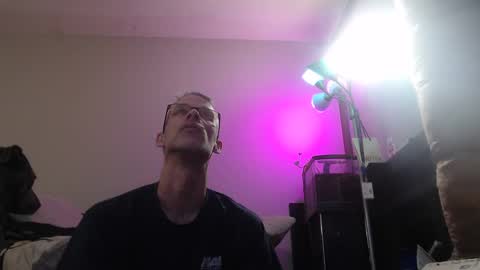 crownbomb online show from 12-06-24, 09:32