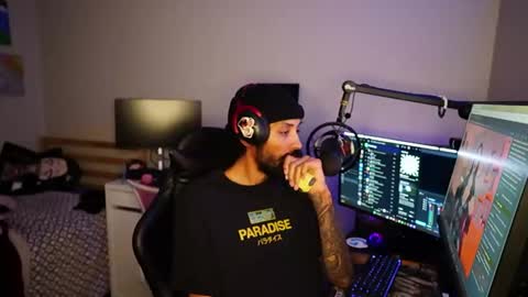 Snapshot of croxfox chatting on 04-04-26, 07:28 croxfoxden online show from 04-04-26, 07:28