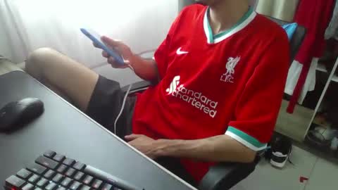 Snapshot of crudosoy chatting on 10-16-25, 04:30 Carlo online show from 10-16-25, 04:30