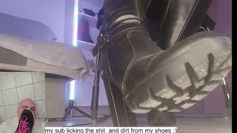 Snapshot of cruel_siren chatting on 10-25-25, 08:58 Cruel Siren online show from 10-25-25, 08:58