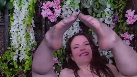 Snapshot of cruelalice chatting on 03-08-25, 04:45 CruelAlice online show from 03-08-25, 04:45