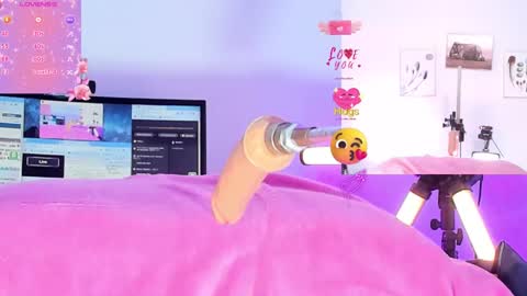 Mia online show from 01-15-25, 09:41