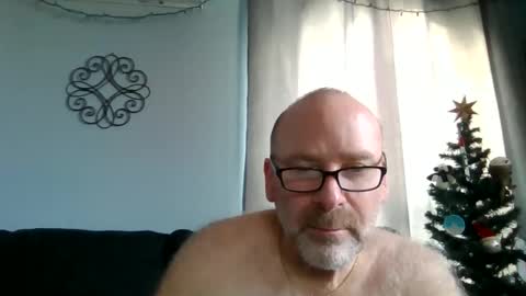 Snapshot of cruising_guy chatting on 12-15-24, 02:27 fun guy online show from 12-15-24, 02:27