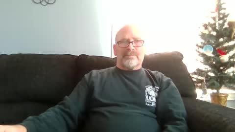 Snapshot of cruising_guy chatting on 12-24-24, 06:28 fun guy online show from 12-24-24, 06:28