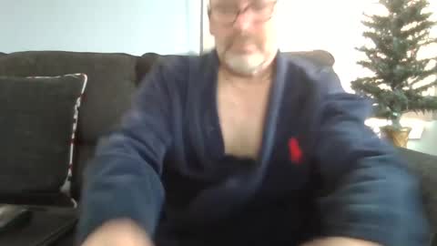 Snapshot of cruising_guy chatting on 02-15-25, 01:05 fun guy online show from 02-15-25, 01:05