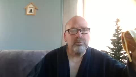 Snapshot of cruising_guy chatting on 10-10-25, 02:27 fun guy online show from 10-10-25, 02:27