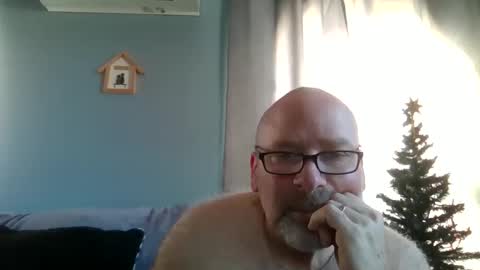 Snapshot of cruising_guy chatting on 10-28-25, 02:20 fun guy online show from 10-28-25, 02:20
