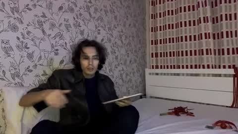 crybae0 online show from 03-12-26, 05:19